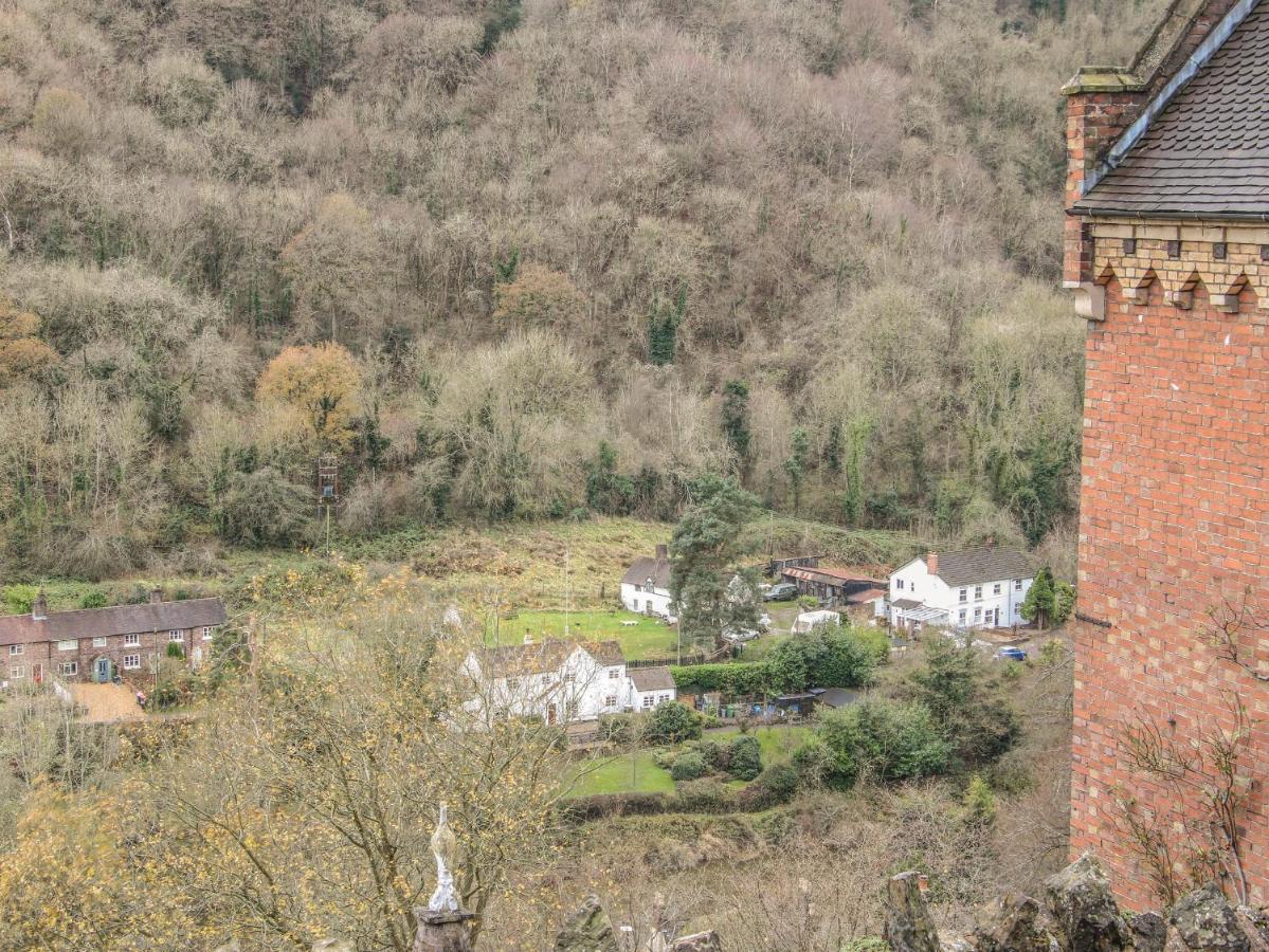 32 Church Hill Telford Luaran gambar